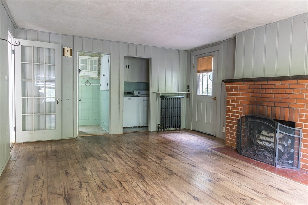 270 Riverbend St