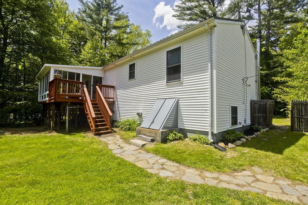 85 Damon Pond Rd