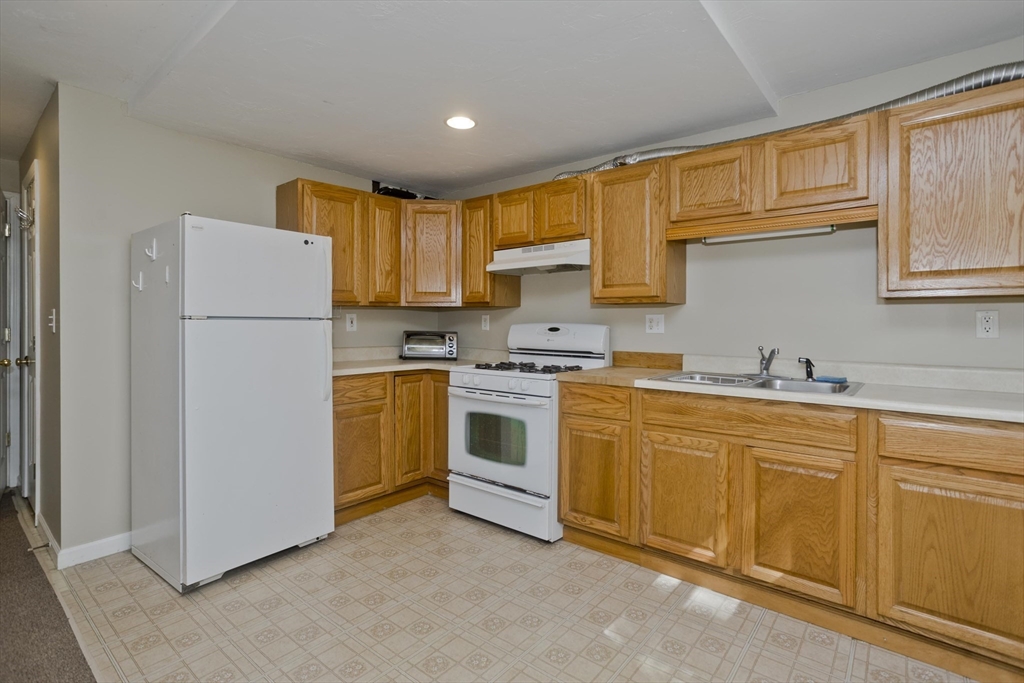 85 Damon Pond Rd