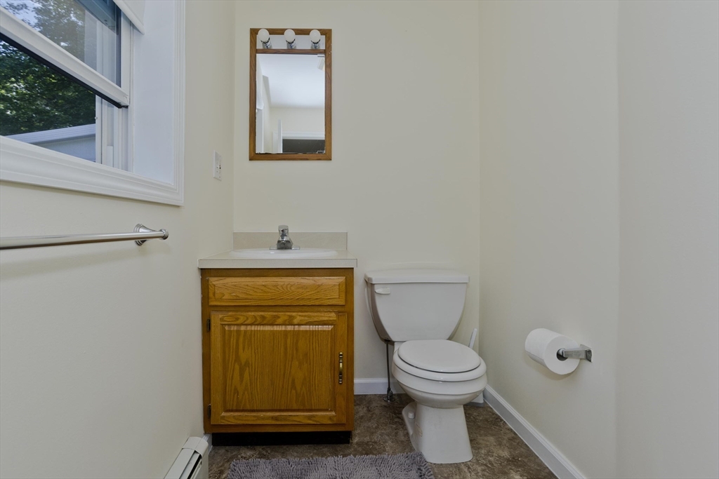85 Damon Pond Rd