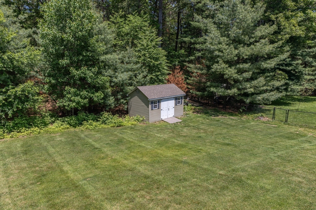9 Camelot Ln