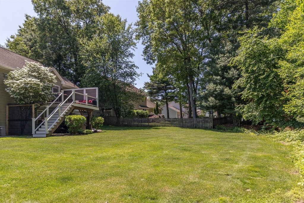 9 Camelot Ln