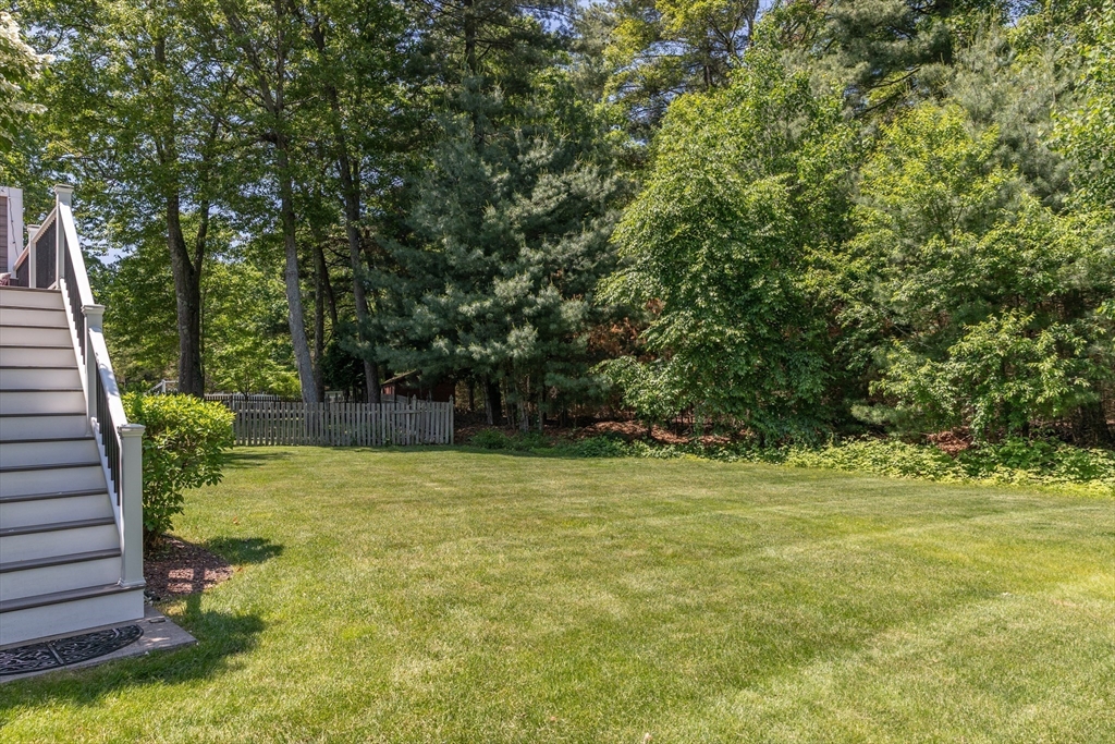 9 Camelot Ln