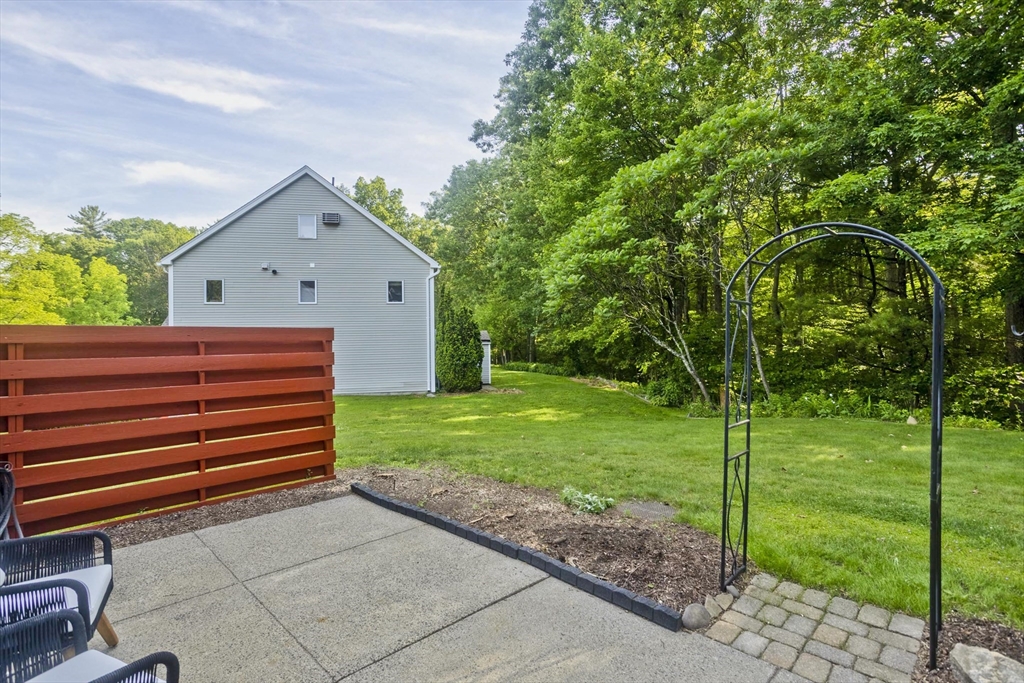 80 Pines Edge Dr #80