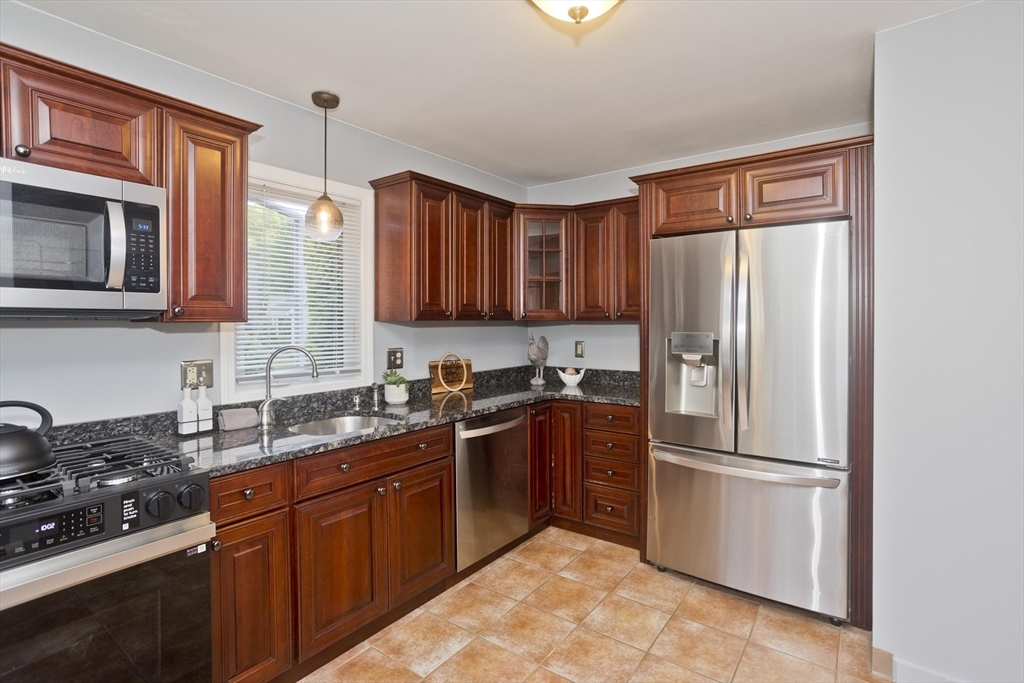 80 Pines Edge Dr #80