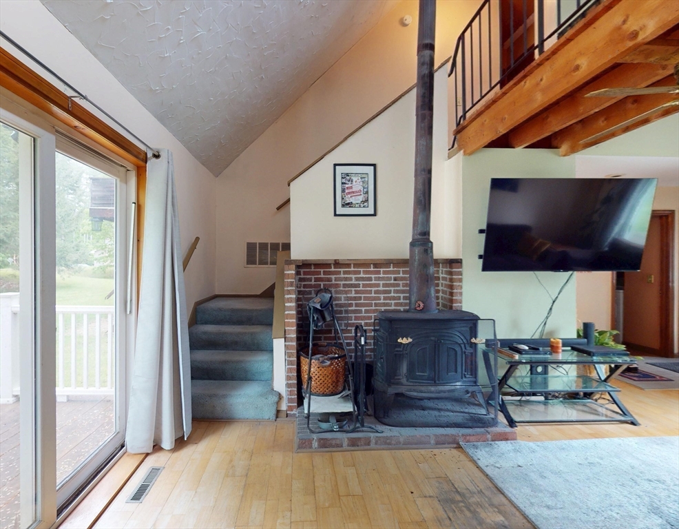 15 Merrill Dr