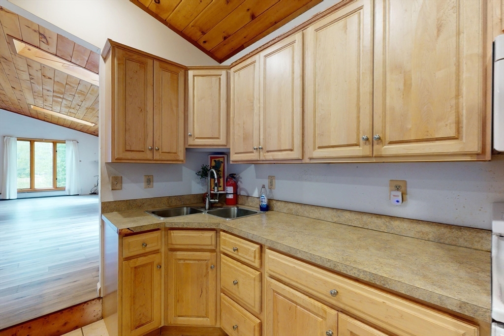 15 Merrill Dr