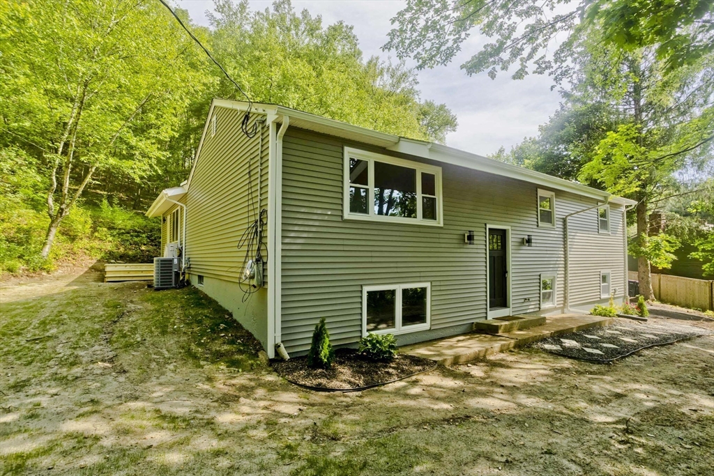 24 Old Jarvis Ave