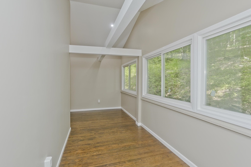 24 Old Jarvis Ave