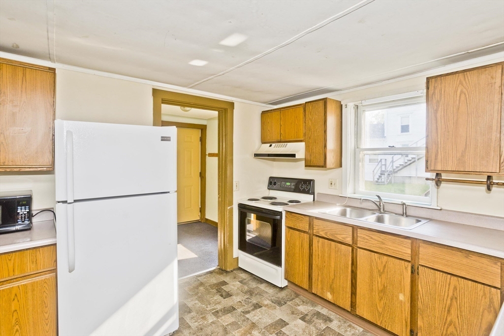 734 Main St