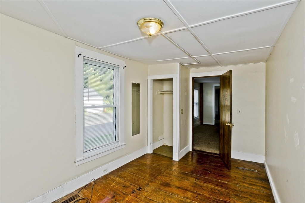 734 Main St
