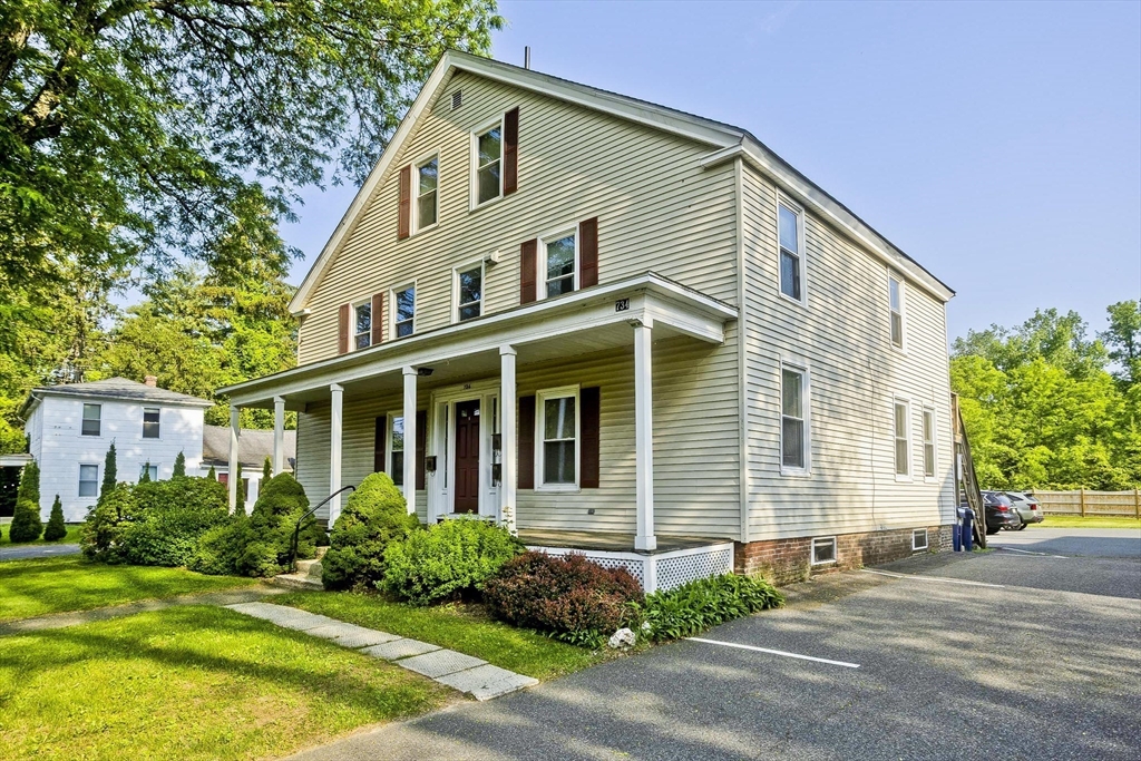 734 Main St