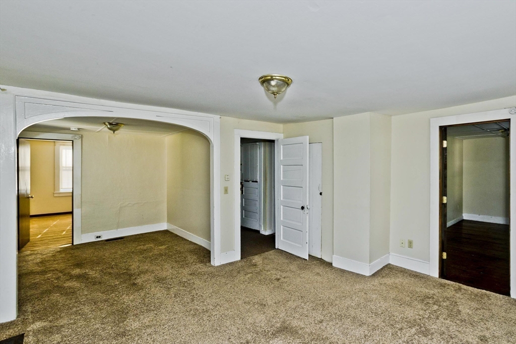 734 Main St