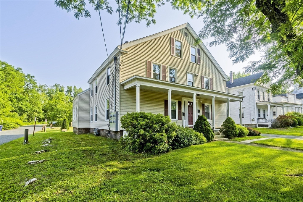 734 Main St