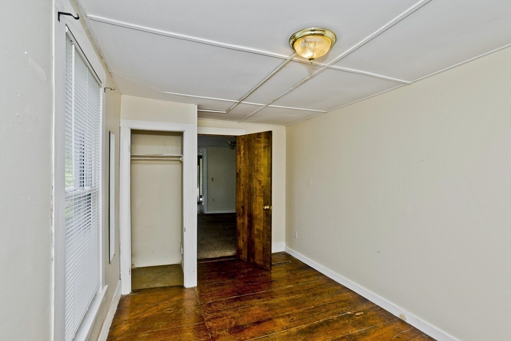 734 Main St