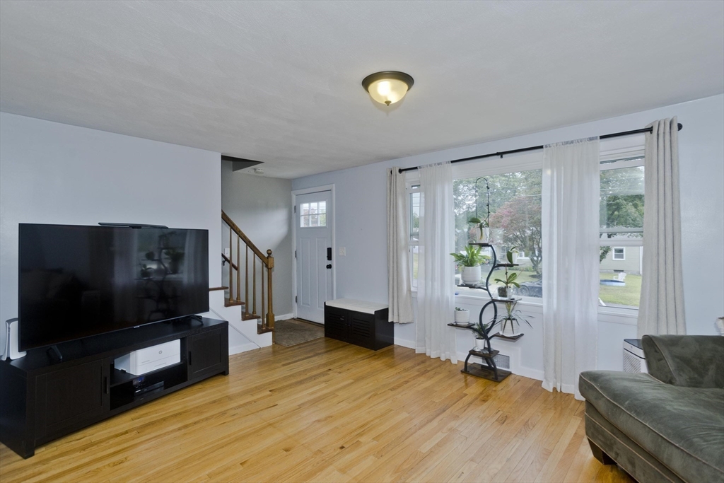 264 Poplar Ave