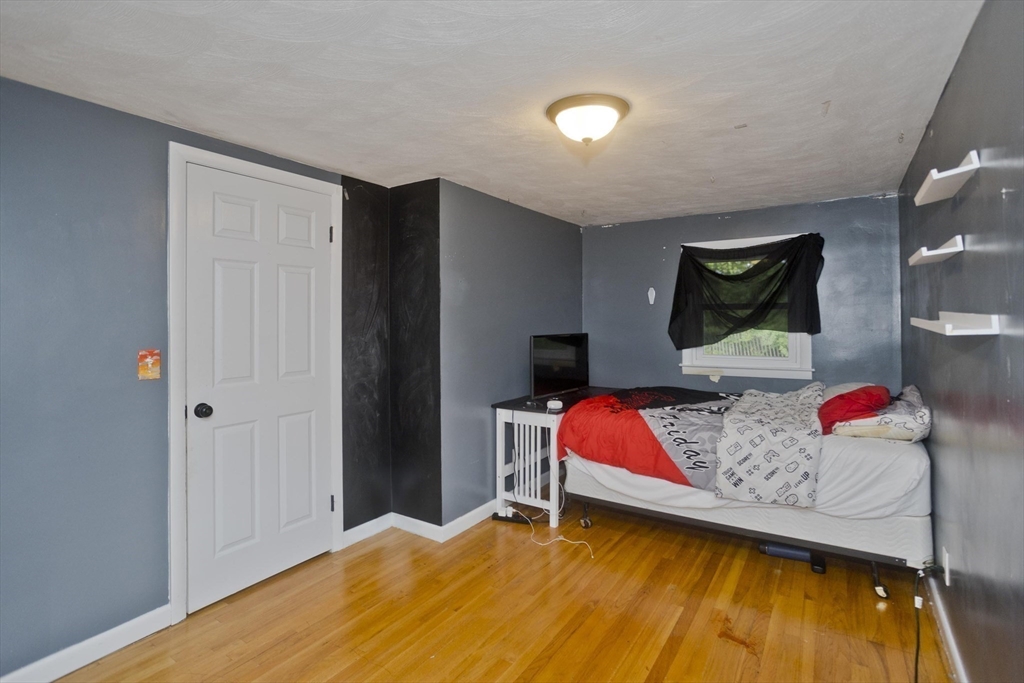 264 Poplar Ave