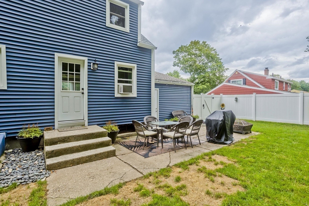 264 Poplar Ave