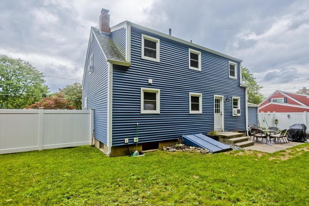 264 Poplar Ave