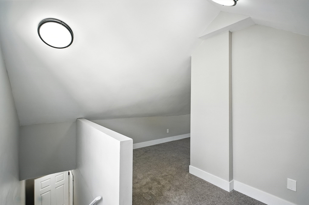 25 W Glen St