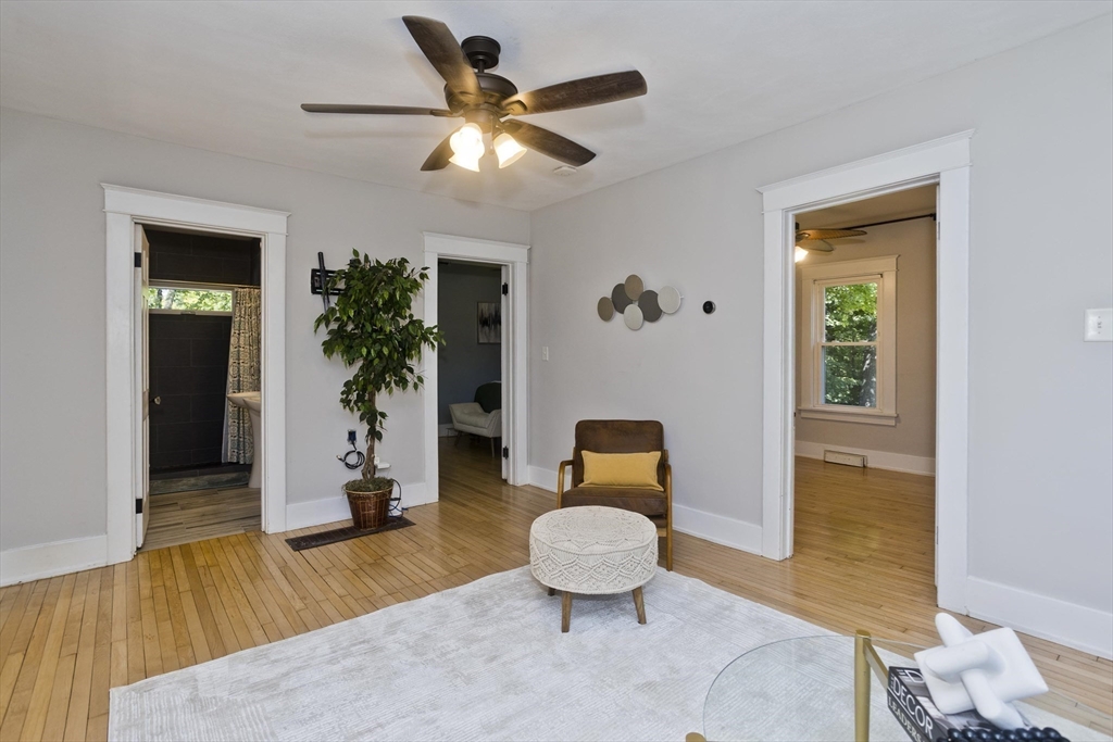 204 River Dr