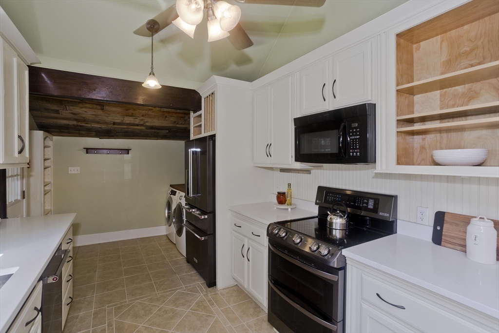 204 River Dr