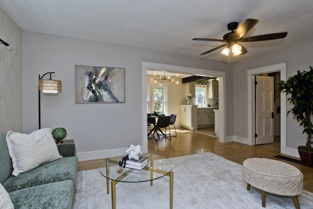 204 River Dr