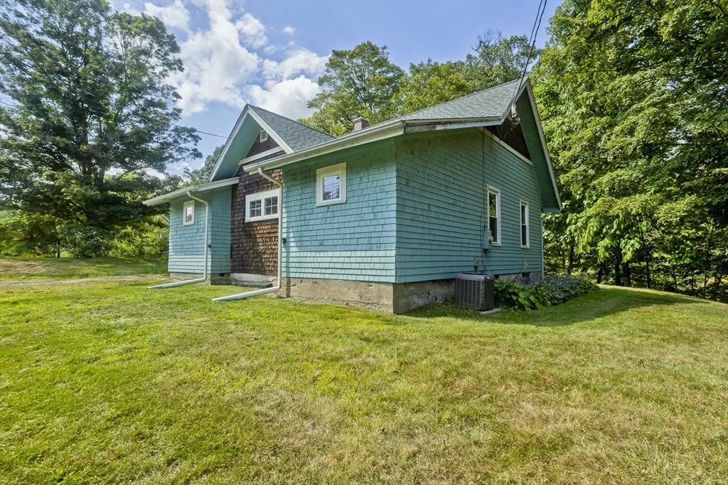 204 River Dr