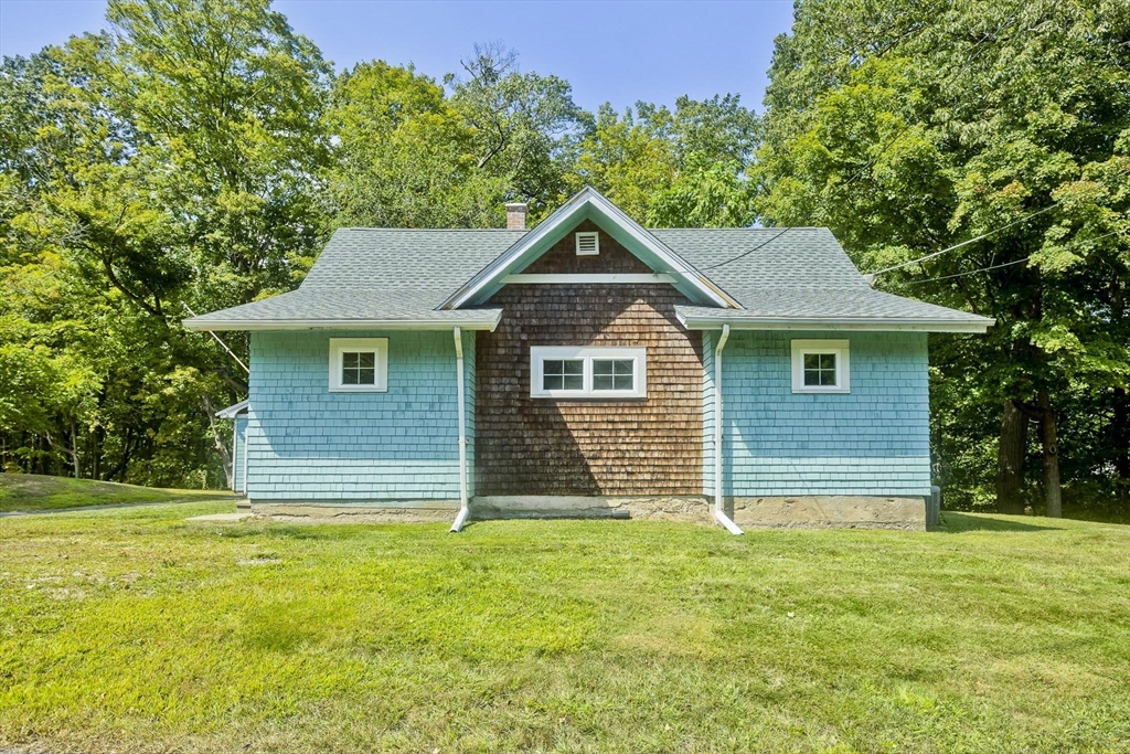 204 River Dr