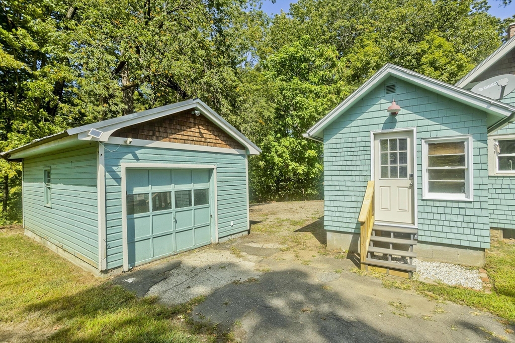 204 River Dr