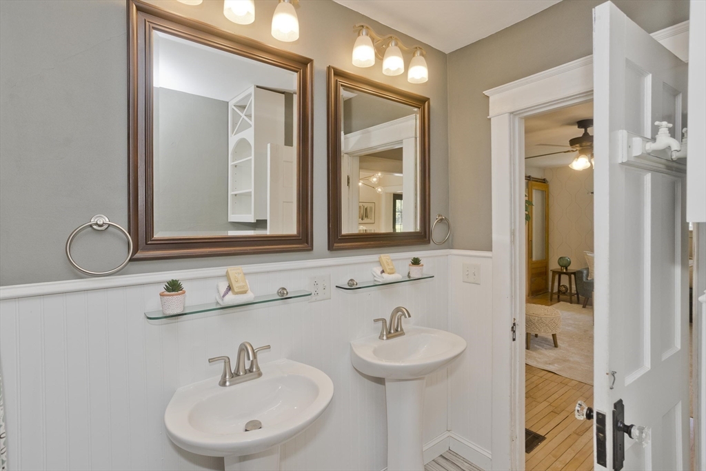 204 River Dr