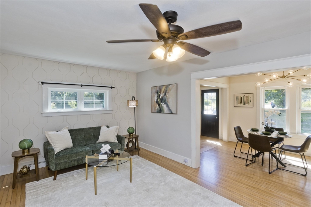 204 River Dr