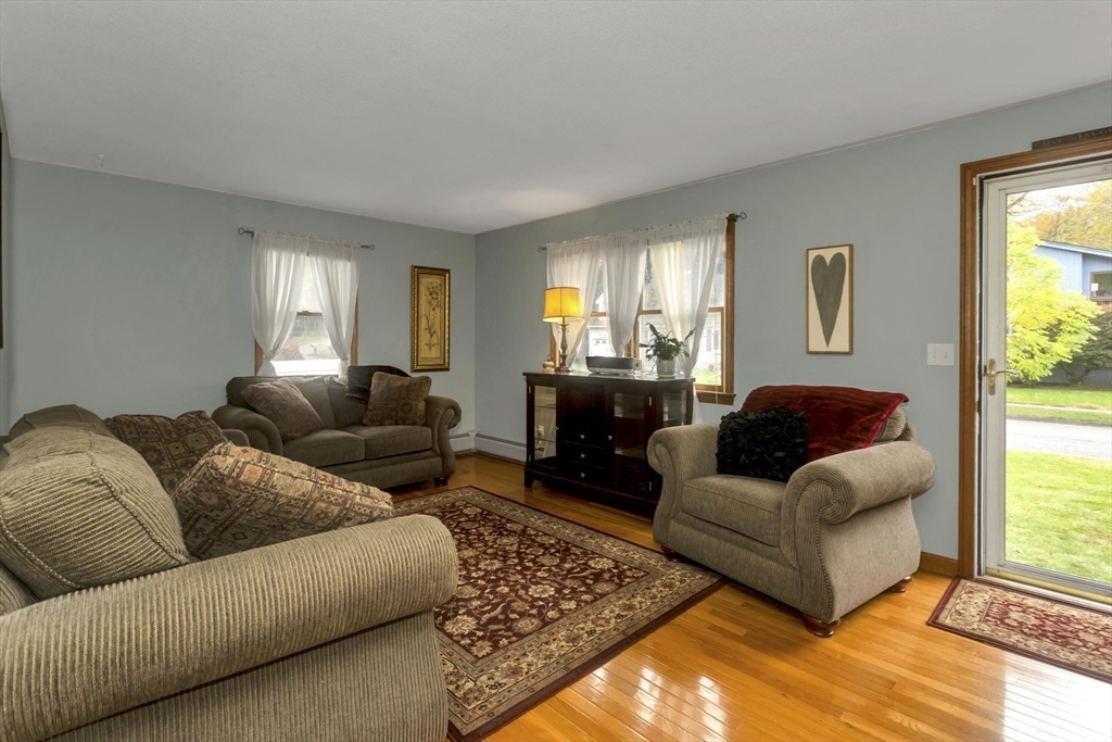 8 Tara Cir