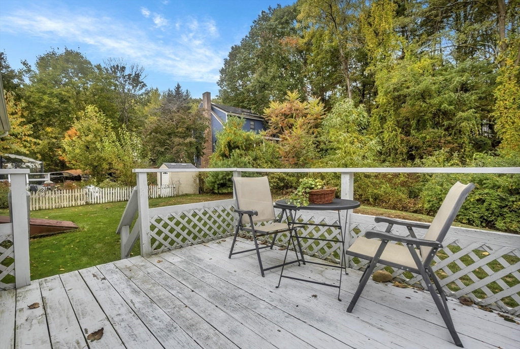 8 Tara Cir