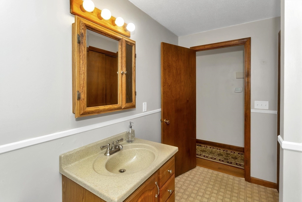 8 Tara Cir