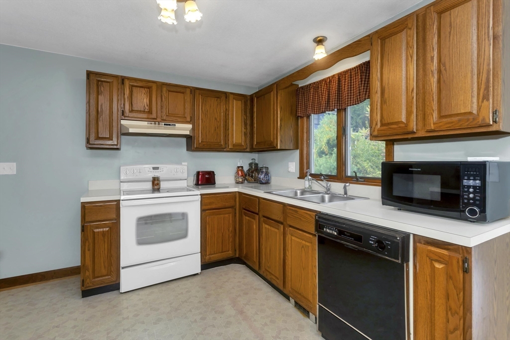 8 Tara Cir