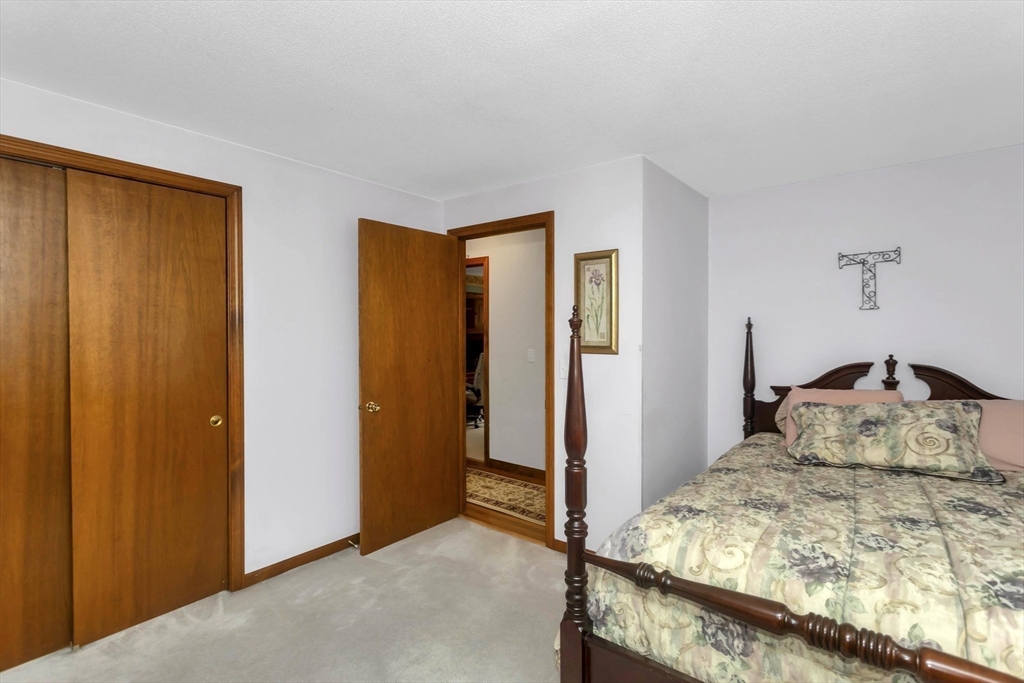 8 Tara Cir