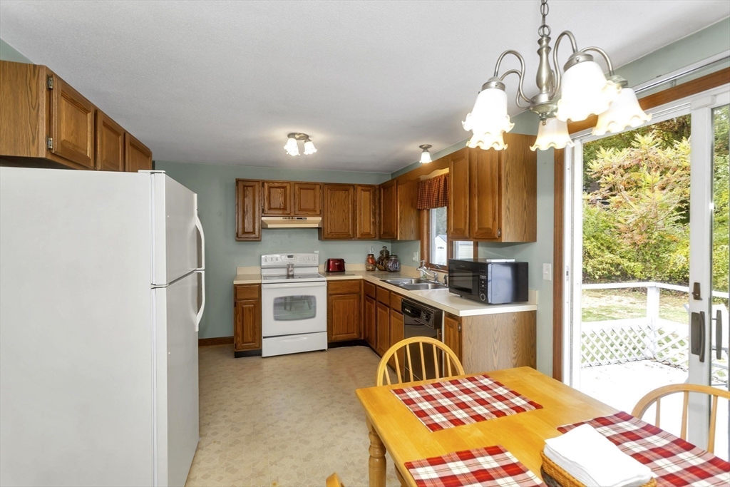 8 Tara Cir