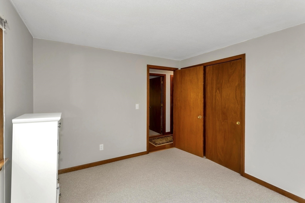 8 Tara Cir