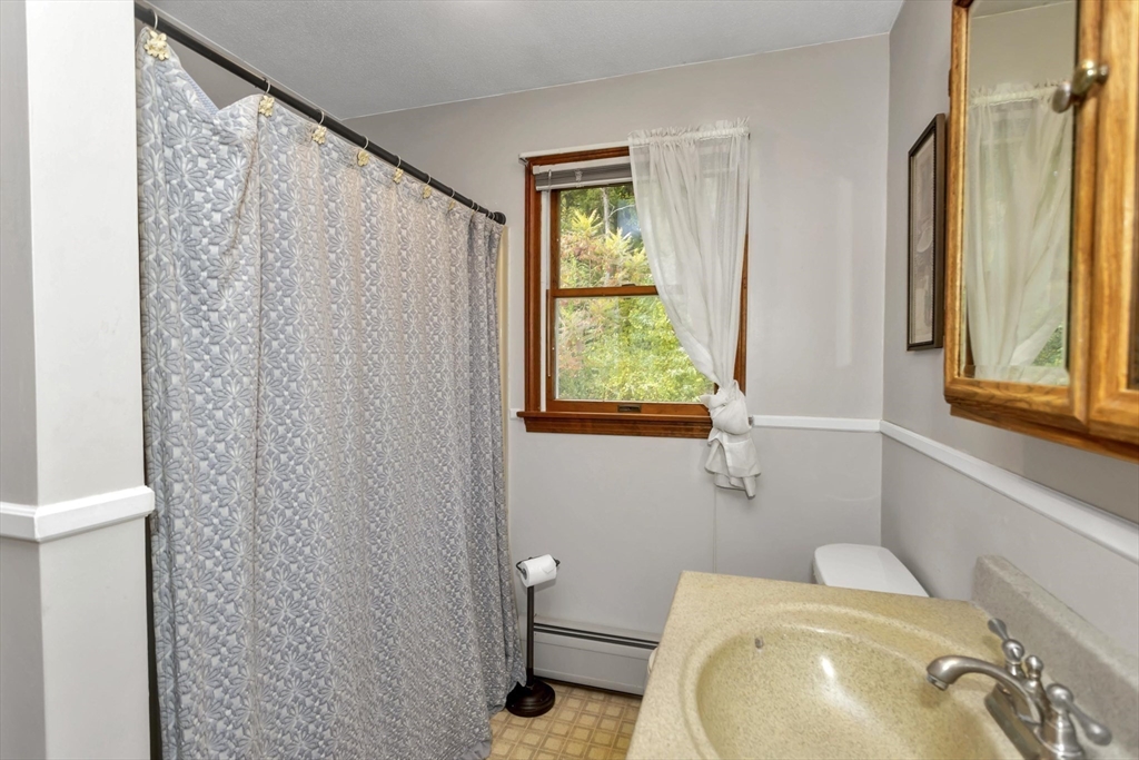 8 Tara Cir