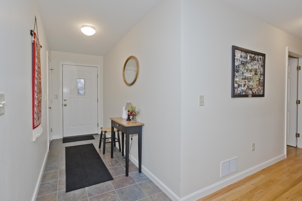 11 Sheerman Ln