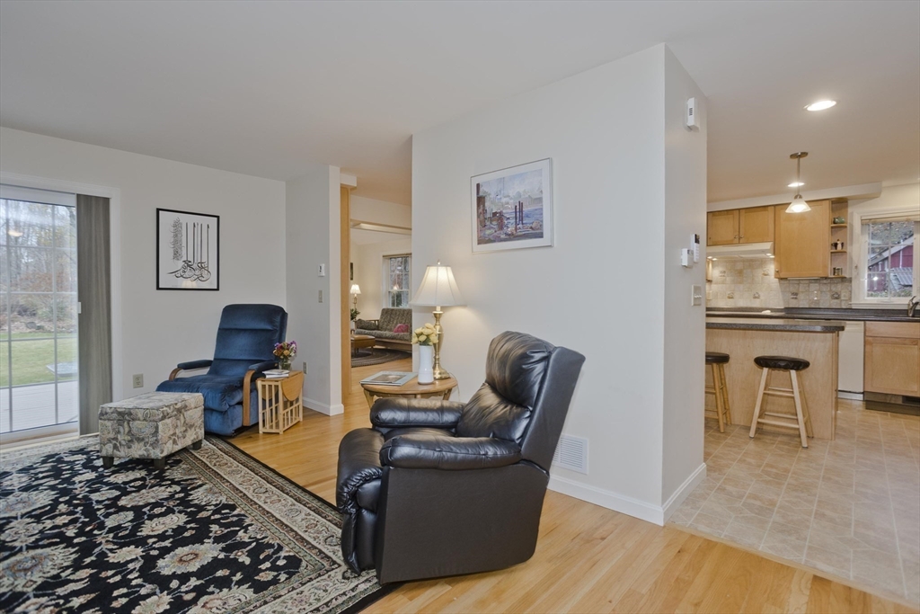 11 Sheerman Ln