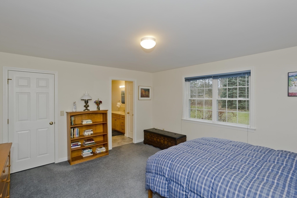 11 Sheerman Ln