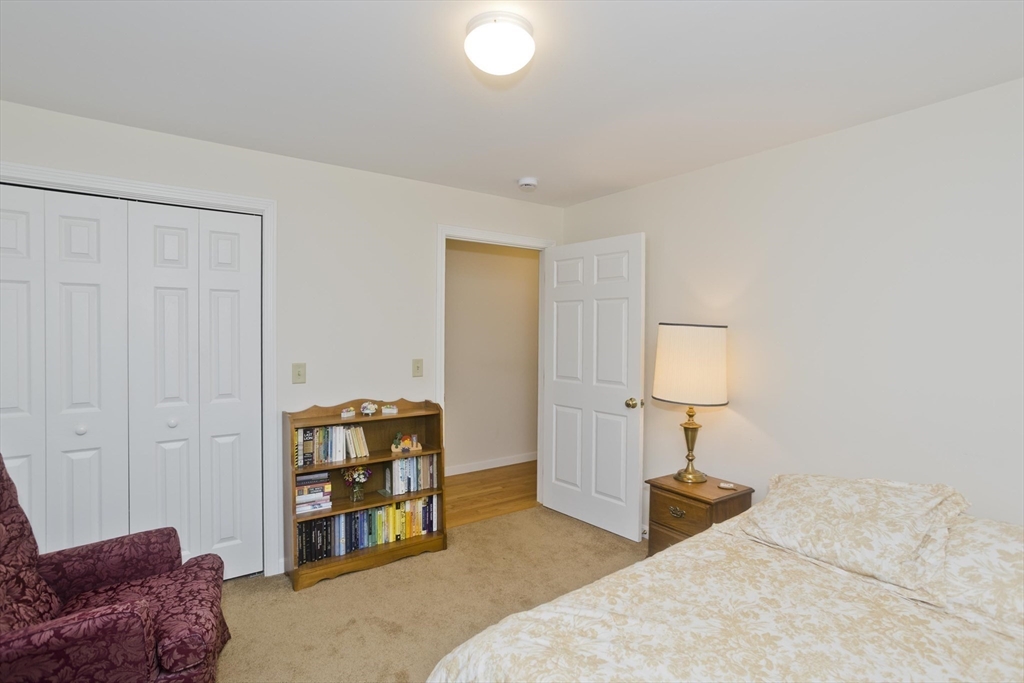 11 Sheerman Ln