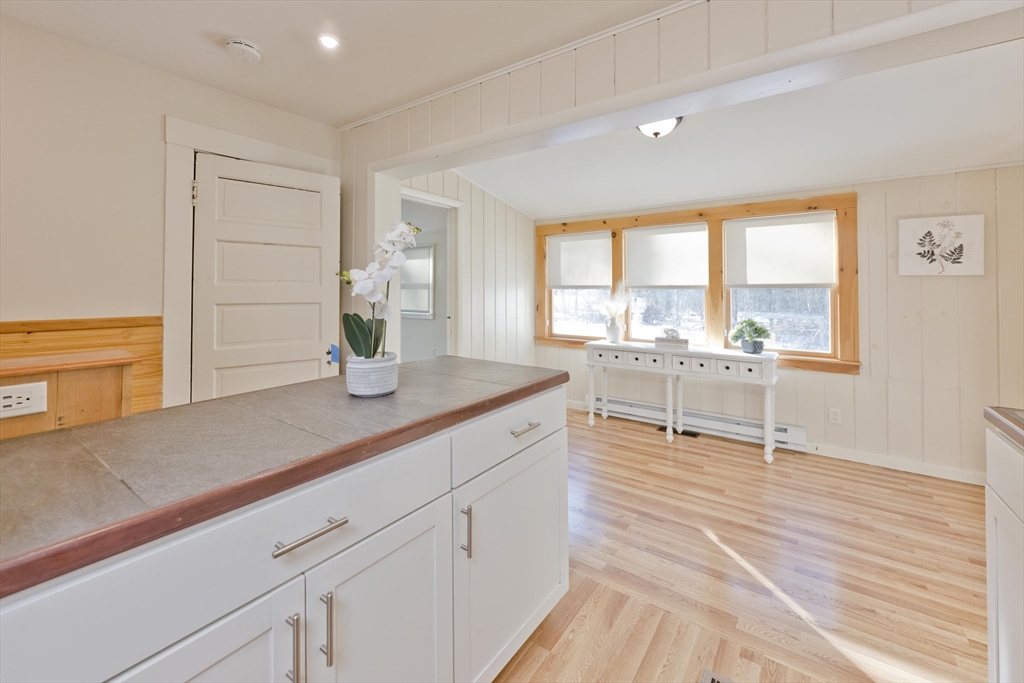 137 Old Amherst Rd