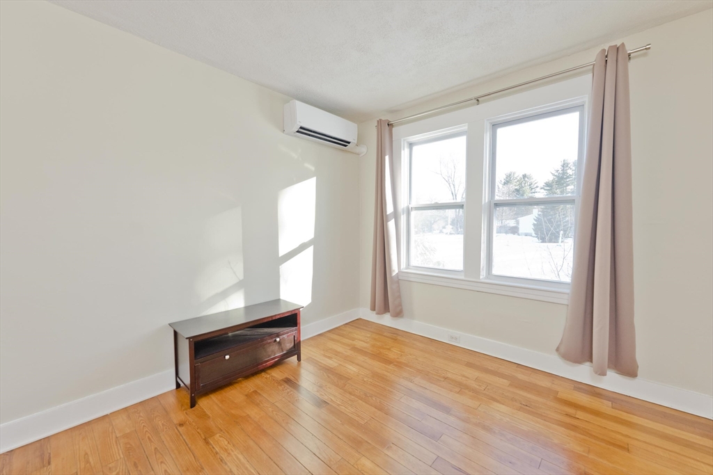 137 Old Amherst Rd