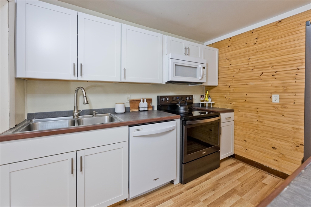137 Old Amherst Rd