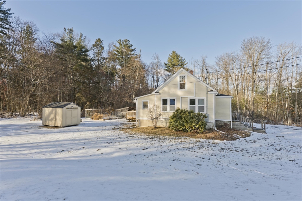 137 Old Amherst Rd