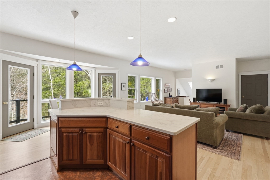 16 N Valley Rd