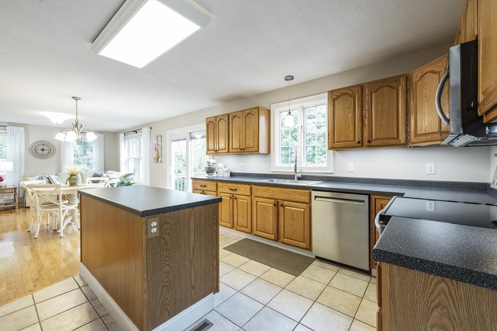16 Peterson Rd